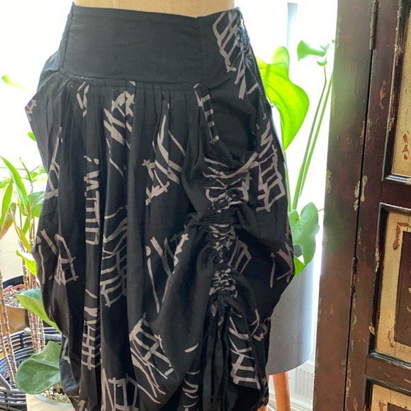 Skirt - elastic back with pockets and retro design - Picture 5 of 7